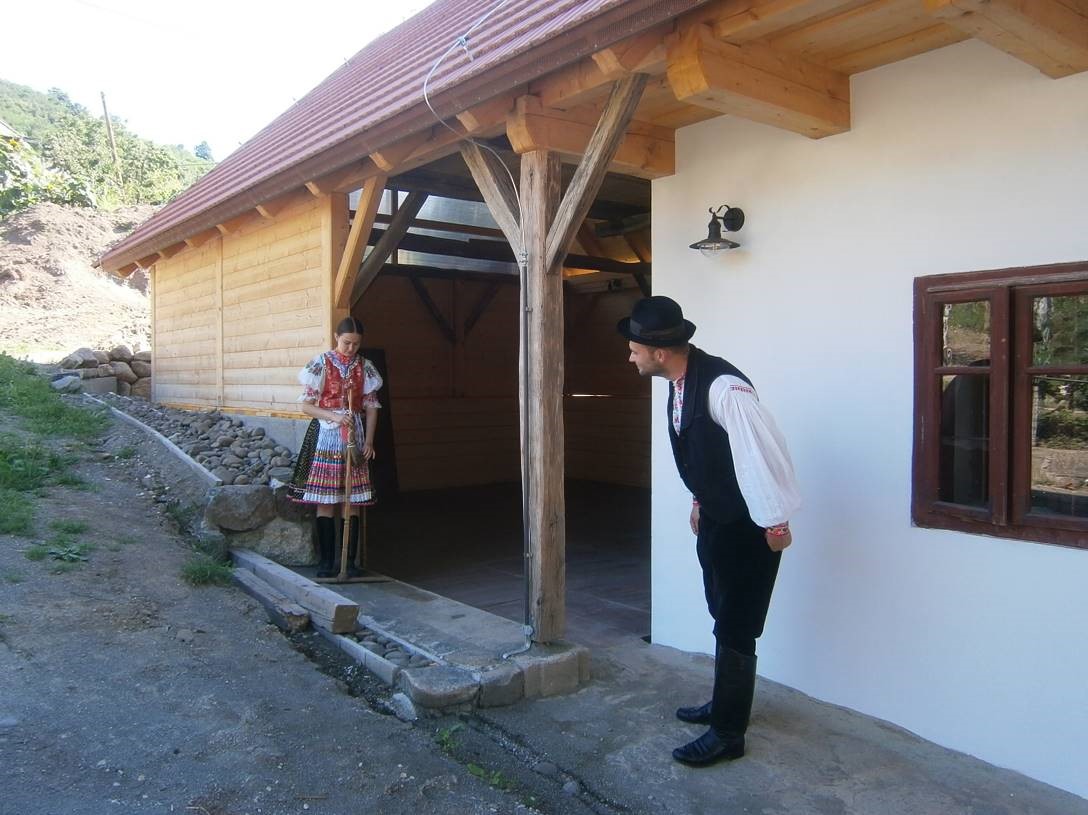 hrušov2