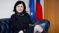 Obrázok k aktualite Podpredsedníčka Jourová na virtuálnej návšteve Slovenska