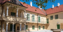 Obrázok k článku Bratislava. Župa dokončila rekonštrukciu Modranského kaštieľa. Otvorený bude v októbri